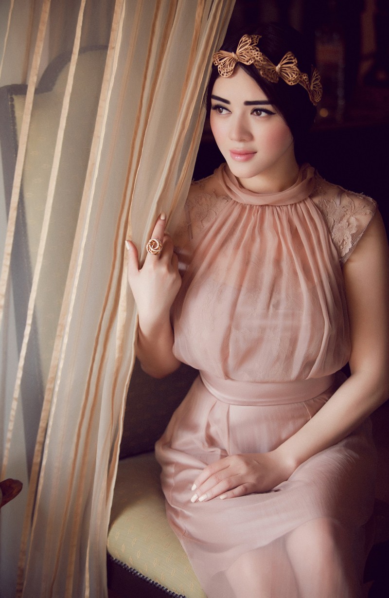 Nhung bo vay giup Ly Nha Ky xoa mac que mua-Hinh-2